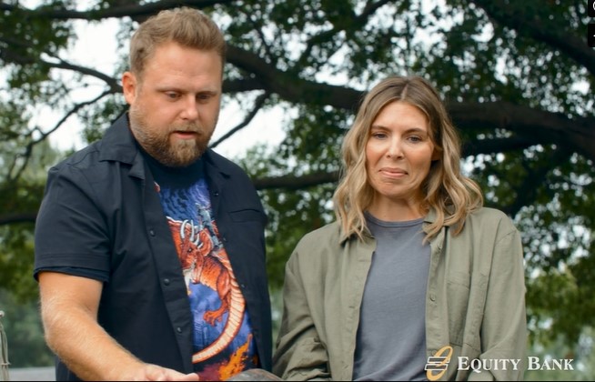 couple at garage sale